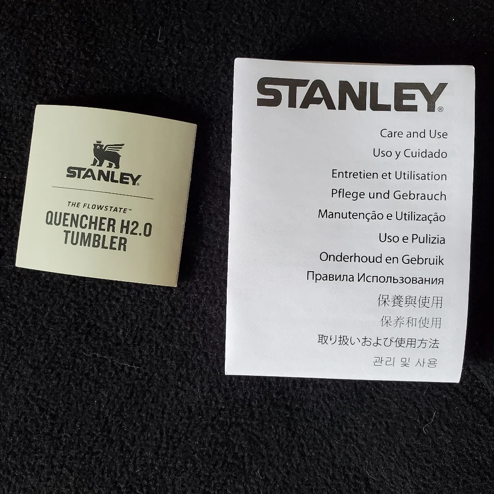 Stanley Calia Black Serpent 40 Oz. The Flowstate Quencher H2.0 Tumbler New - Picture 7 of 12